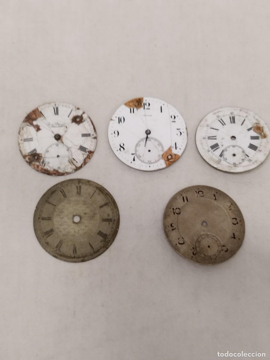 Pe&ccedil;as de reposi&ccedil;&atilde;o de rel&oacute;gios: Lote de 5 esferas de reloj. A identificar.