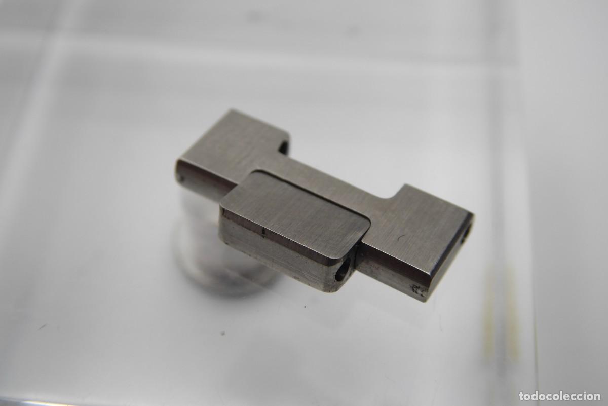 Recambios de relojes: Patek Philippe Nautilus link missing screw 17mm - Foto 4