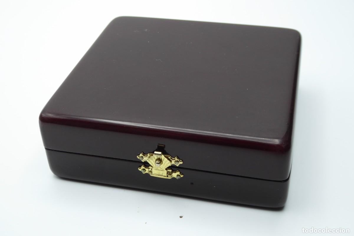 Recambios de relojes: Vintage box for pocket watch 60mm