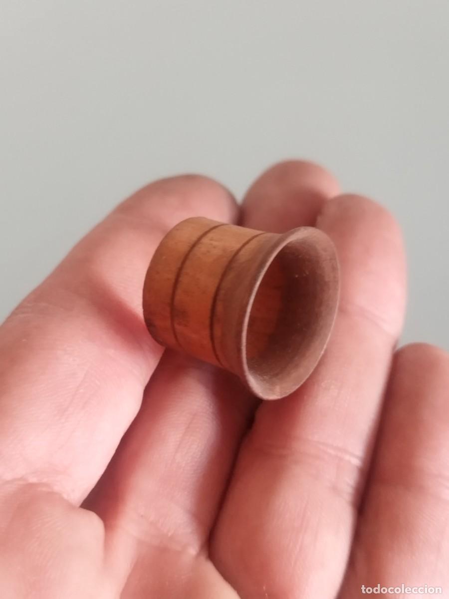 Recambios de relojes: Antigua pieza de madera, soporte de madera. Posible herramienta de relojero.