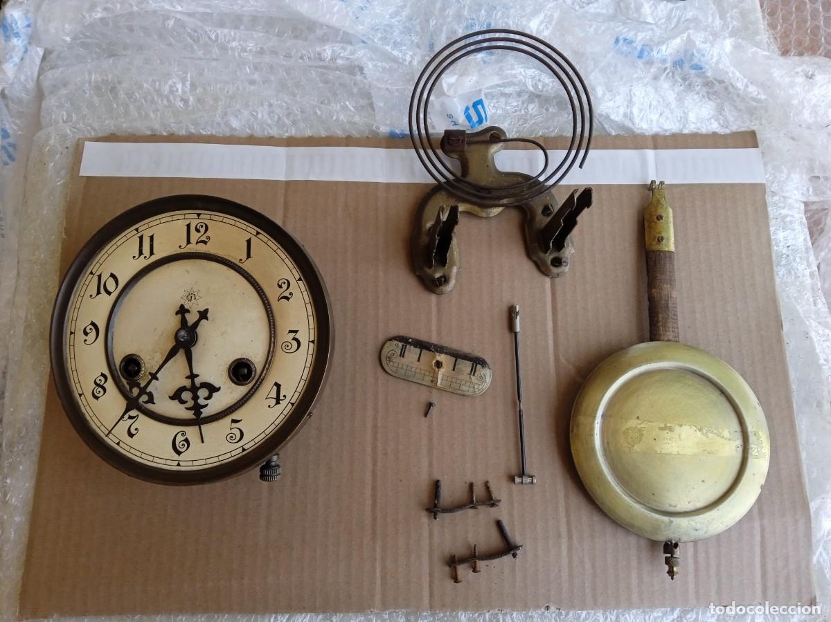 Recambios de relojes: Mecanismo de reloj de pared antiguo