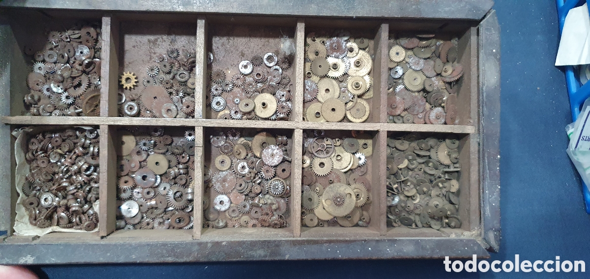 Spare Parts for Watches: Lote de repuestos variados de relojes de bolsillo. (L138)