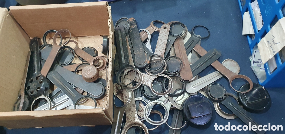 Recambios de relojes: Lote de llaves para abrir relojes. (L138)