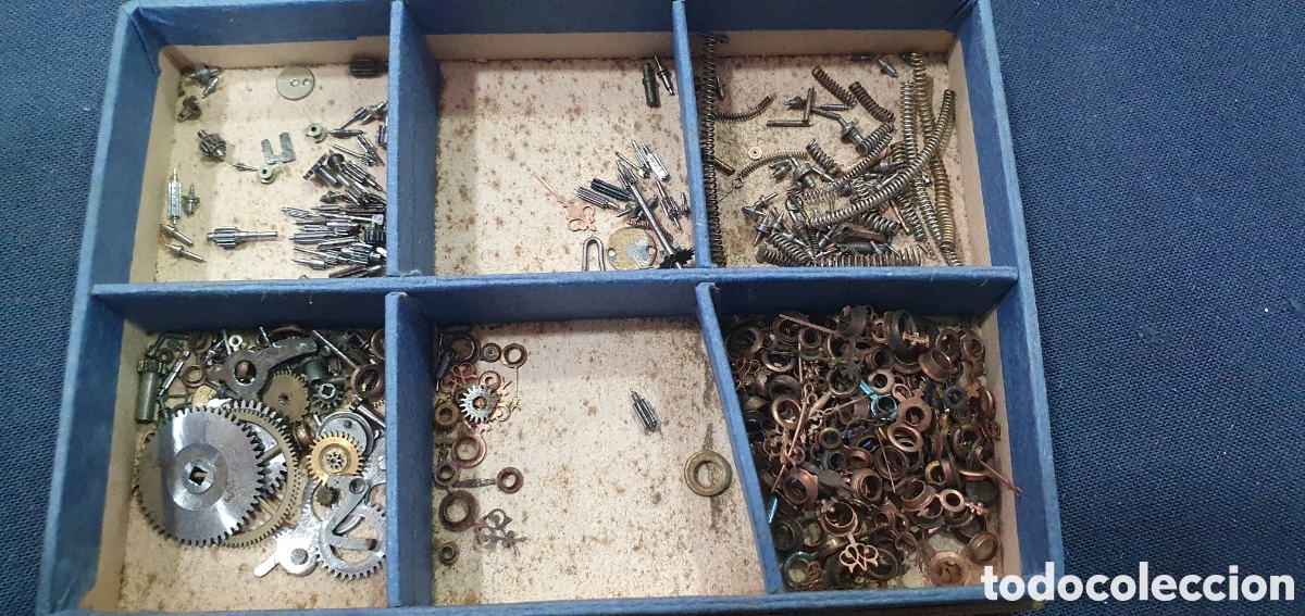 Recambios de relojes: Lote de repuestos de relojes de bolsillo. (L138)