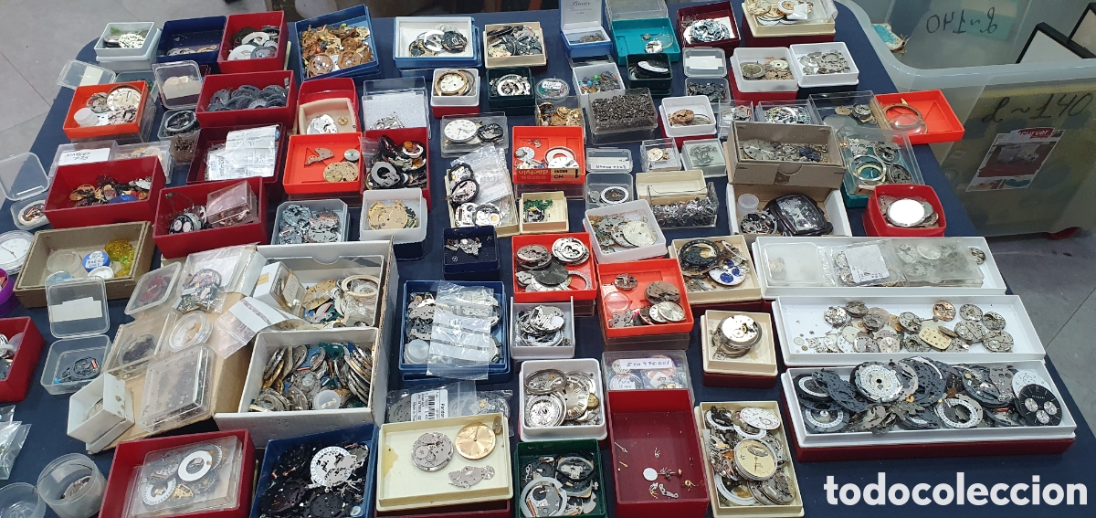 Spare Parts for Watches: SALIDA 0.01&euro;. ENORME Lote de repuestos para relojes. M&aacute;quinas, despieces... (L135)