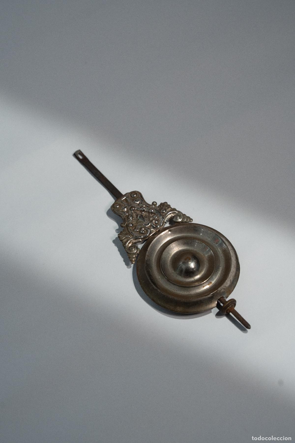 Recambios de relojes: Antiguo P&eacute;ndulo de Reloj de Pared Ansonia Clock Co. para Modelos &rdquo;Gingerbread&rdquo;