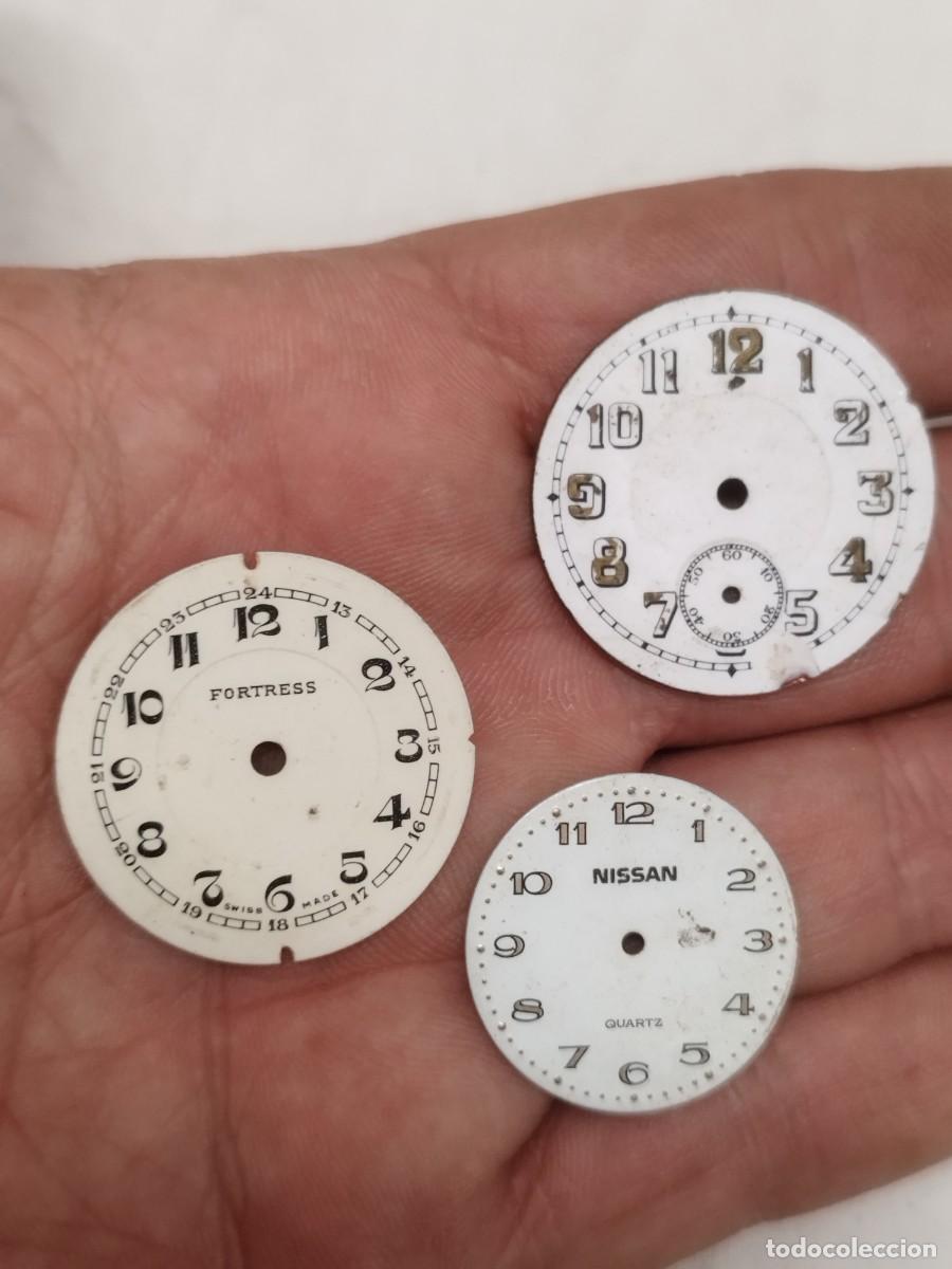 Recambios de relojes: Lote de 3 esferas antiguas de reloj para repuestos y restauraci&oacute;n (Fortress, Nissan y cl&aacute;sica).