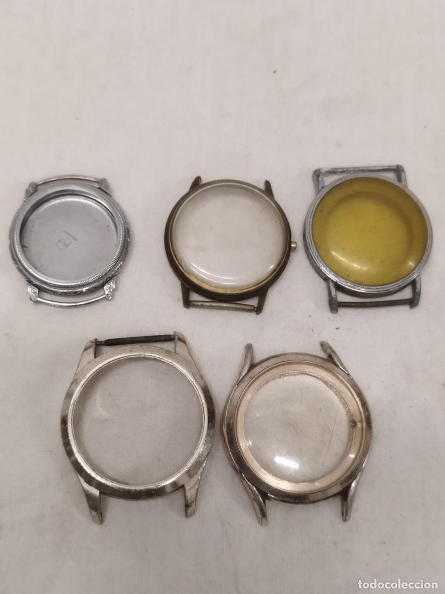 Recambios de relojes: Lote de 5 Cajas de Reloj Vintage para Restauraci&oacute;n y Repuestos - Varias Medidas.