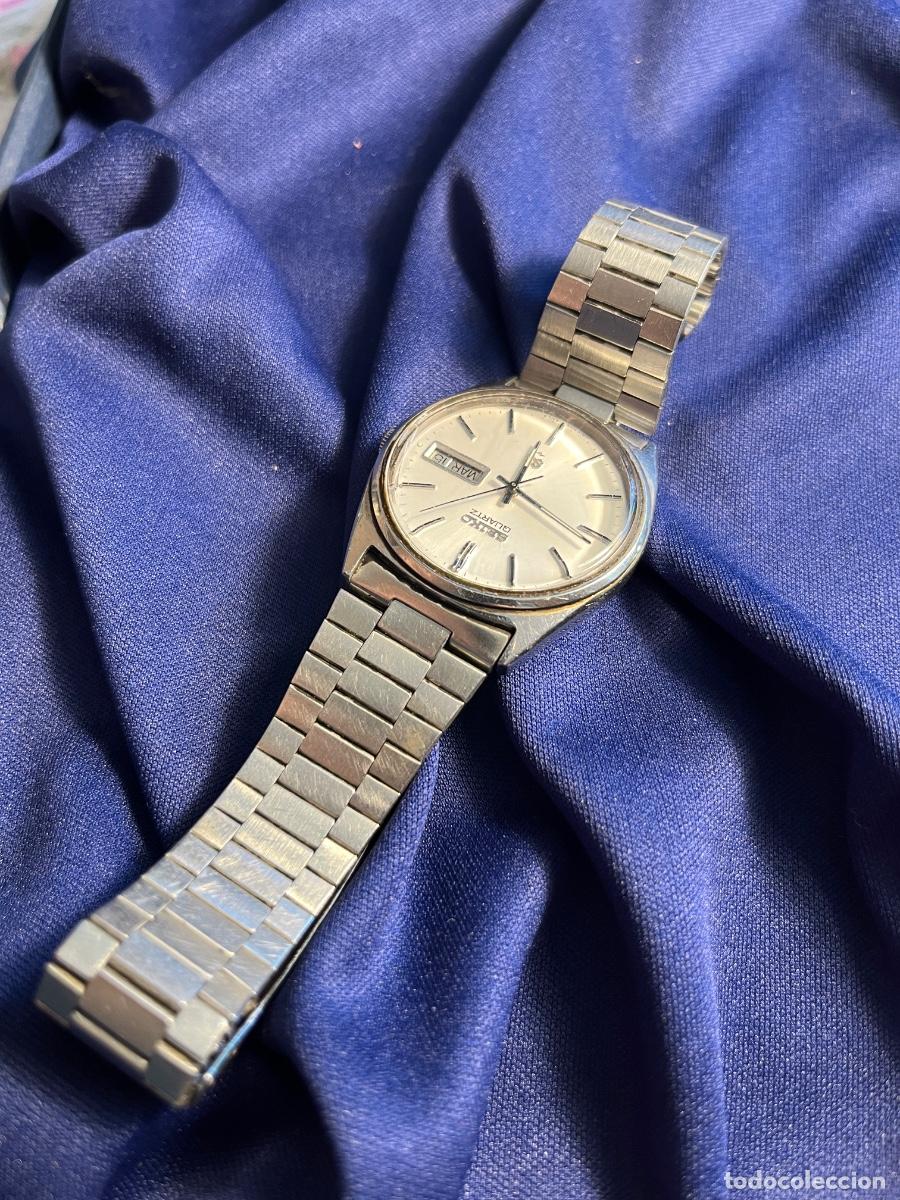 Relojes - Seiko: Reloj Seiko SQ 7123-8290 cuarzo acero vintage 1981 calendario d&iacute;a fecha cl&aacute;sico