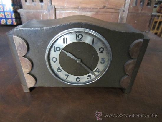 Relojes de carga manual: reloj de sobremesa de madera - Foto 1