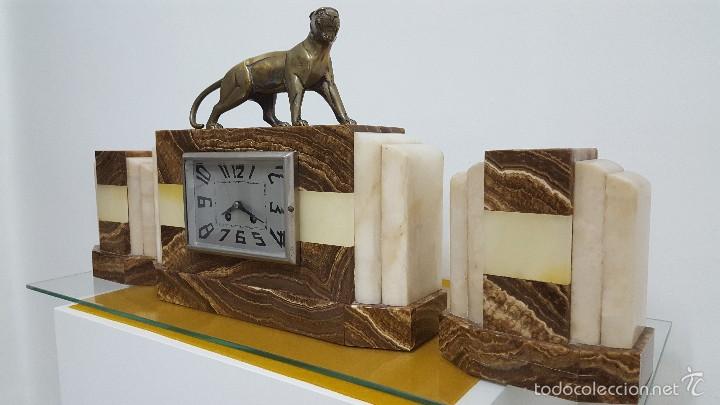 Relojes de carga manual: Reloj Art Dec&oacute; en marmol y bronce. - Foto 3