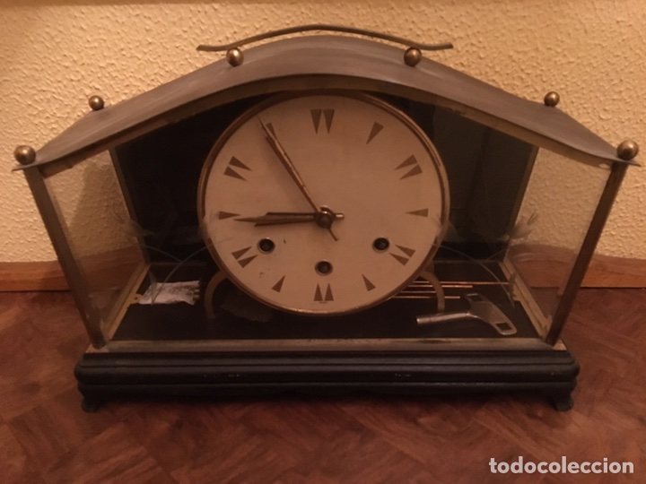 Relojes de carga manual: Reloj de chimenea antiguo - Foto 2