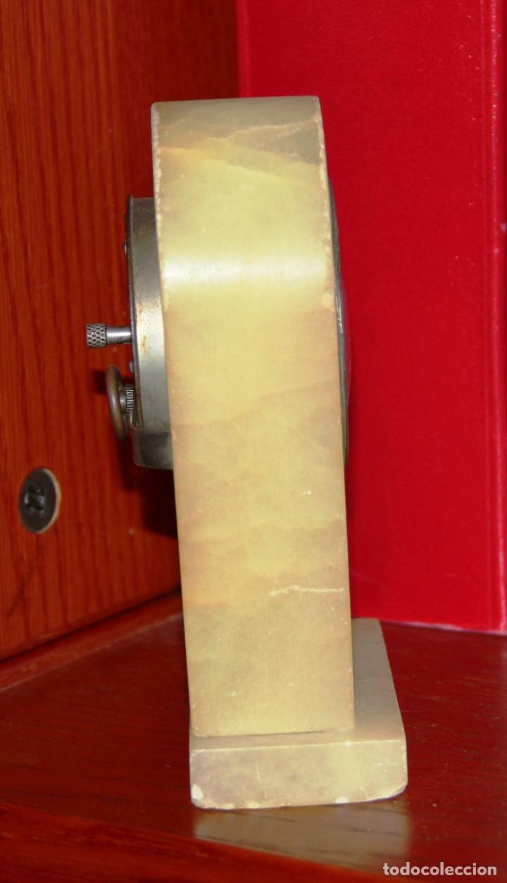 Relojes de carga manual: ANTIGUO RELOJ DE SOBREMESA - Foto 4