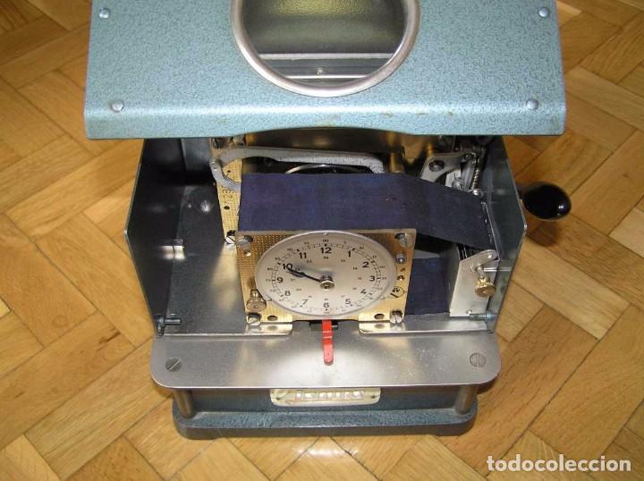 Relojes de carga manual: ANTIGUO RELOJ ISGUS DE FICHAR FICHAJE EN EMPRESAS, FUNCIONANDO - Foto 21 - 103341679