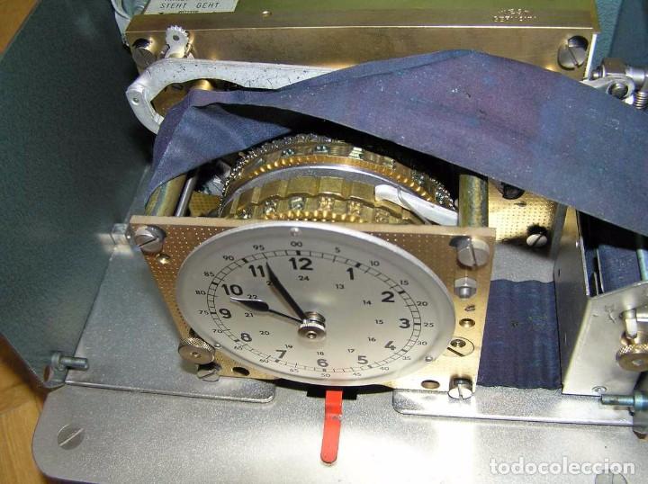 Relojes de carga manual: ANTIGUO RELOJ ISGUS DE FICHAR FICHAJE EN EMPRESAS, FUNCIONANDO - Foto 37 - 103341679