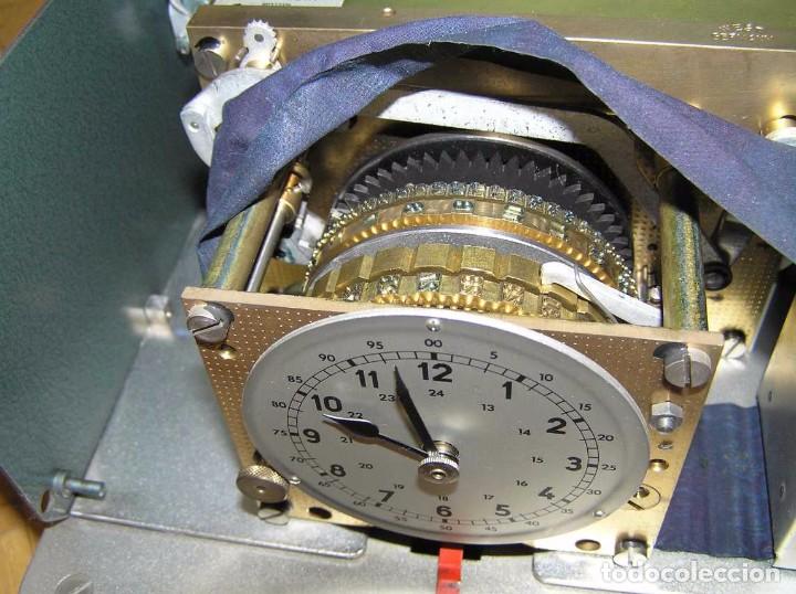 Relojes de carga manual: ANTIGUO RELOJ ISGUS DE FICHAR FICHAJE EN EMPRESAS, FUNCIONANDO - Foto 39 - 103341679