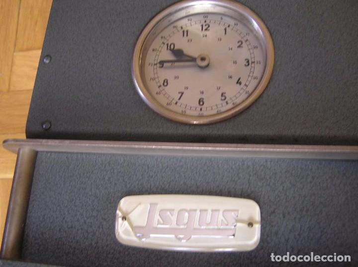 Relojes de carga manual: ANTIGUO RELOJ ISGUS DE FICHAR FICHAJE EN EMPRESAS, FUNCIONANDO - Foto 91 - 103341679