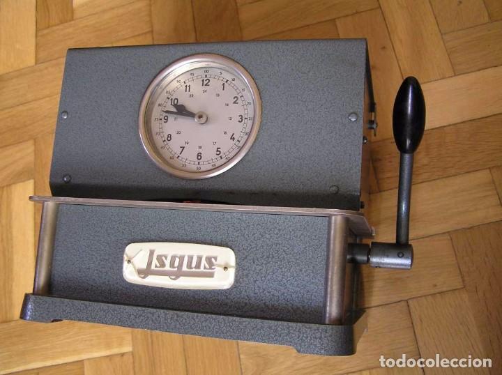 Relojes de carga manual: ANTIGUO RELOJ ISGUS DE FICHAR FICHAJE EN EMPRESAS, FUNCIONANDO - Foto 94 - 103341679