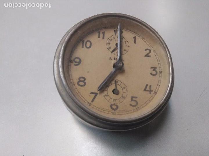 Relojes de carga manual: Antiguo Reloj I.R.E. - Foto 2