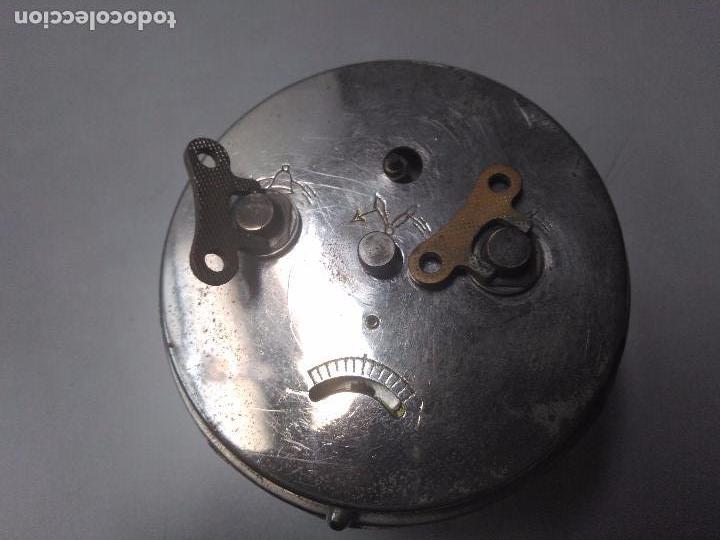 Relojes de carga manual: Antiguo Reloj I.R.E. - Foto 3