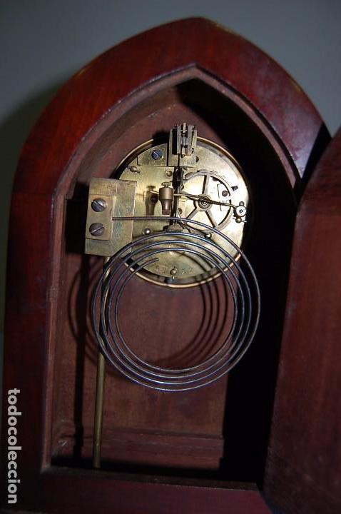 Relojes de carga manual: RELOJ CAPILLA EN MADERA DE CAOBA - Foto 7