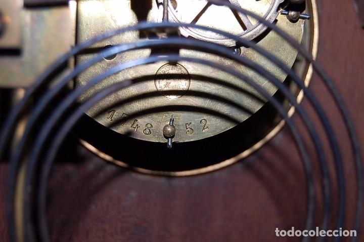 Relojes de carga manual: RELOJ CAPILLA EN MADERA DE CAOBA - Foto 10