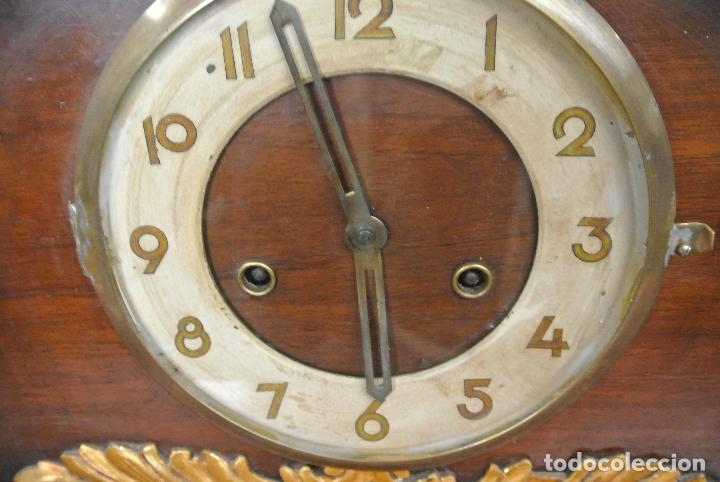 Relojes de carga manual: Reloj largo de sobremesa, en madera - Foto 6