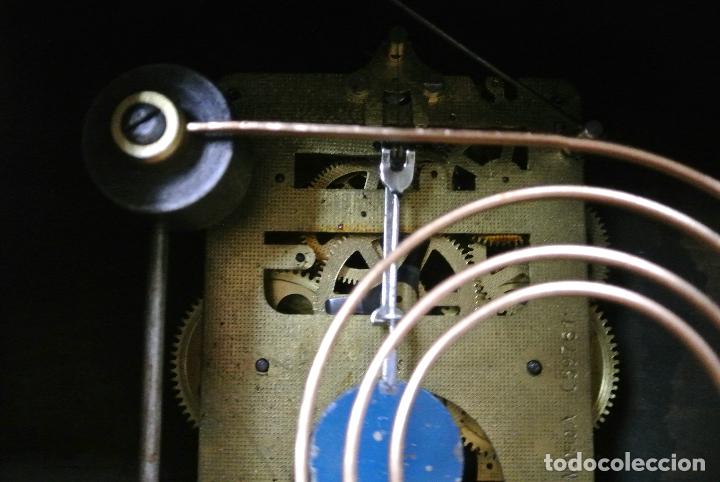 Relojes de carga manual: Reloj largo de sobremesa, en madera - Foto 12