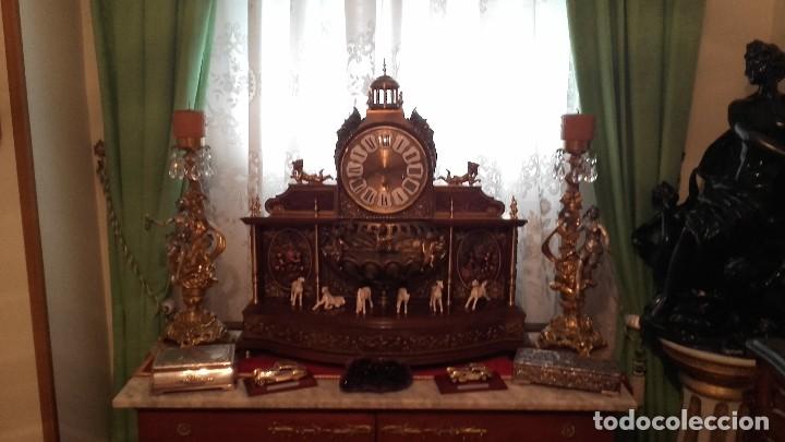 Relojes de carga manual: Reloj de carrill&oacute;n la fuente