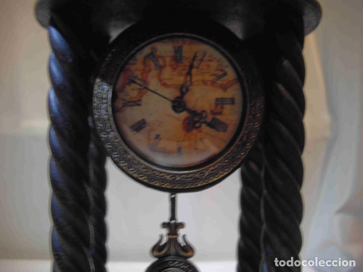 Relojes de carga manual: RELOJ MESA MADERA TEMPLETE - Foto 4