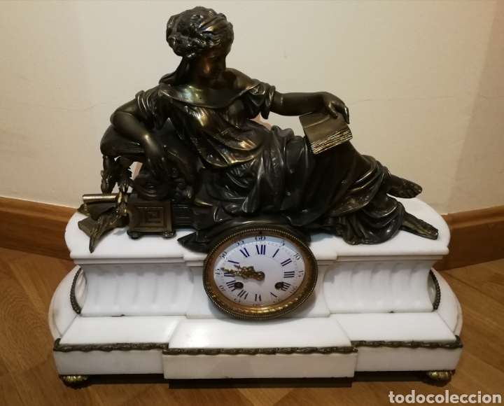 Relojes de carga manual: Reloj de marmol y figura bronce. - Foto 1