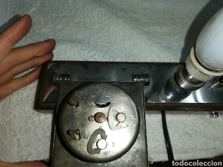 Relojes de carga manual: Reloj con l&aacute;mpara. Sin funcionar. - Foto 6