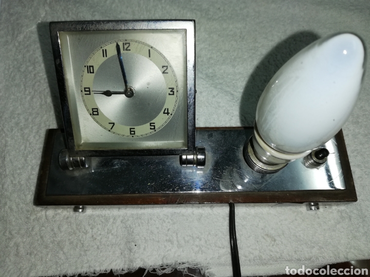 Relojes de carga manual: Reloj con l&aacute;mpara. Sin funcionar. - Foto 5