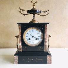 Relojes de carga manual: RELOJ FRANCES DE SOBREMESA DE MARMOL NEGRO NAPOLEON III IMPERIO PENDULE MARBRE NOIR. Lote 182918900