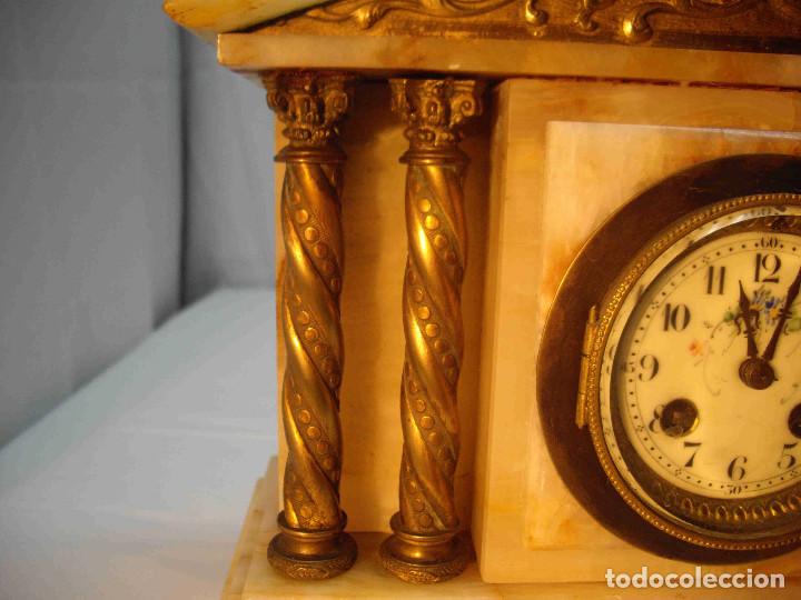 Relojes de carga manual: RELOJ MESA MARMOL BLANCO JASPEADO - Foto 3