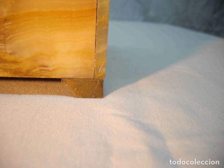 Relojes de carga manual: RELOJ MESA MARMOL BLANCO JASPEADO - Foto 13