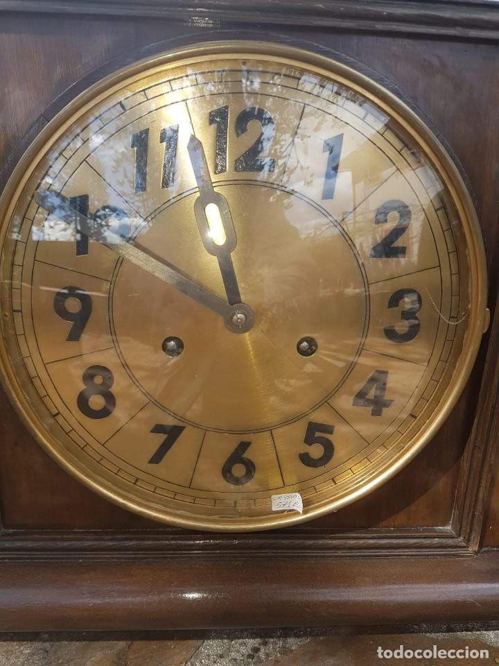 Relojes de carga manual: Reloj caja madera de gran dimensi&oacute;n, funciona perfectamente - Foto 2