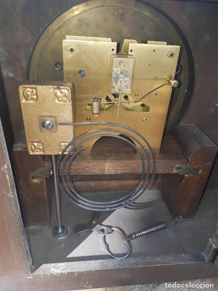 Relojes de carga manual: Reloj caja madera de gran dimensi&oacute;n, funciona perfectamente - Foto 7