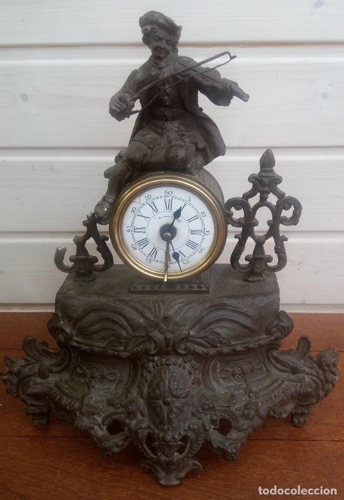 Relojes de carga manual: Reloj despertador de calamina siglo XIX, funcionando - Foto 1 - 198500770