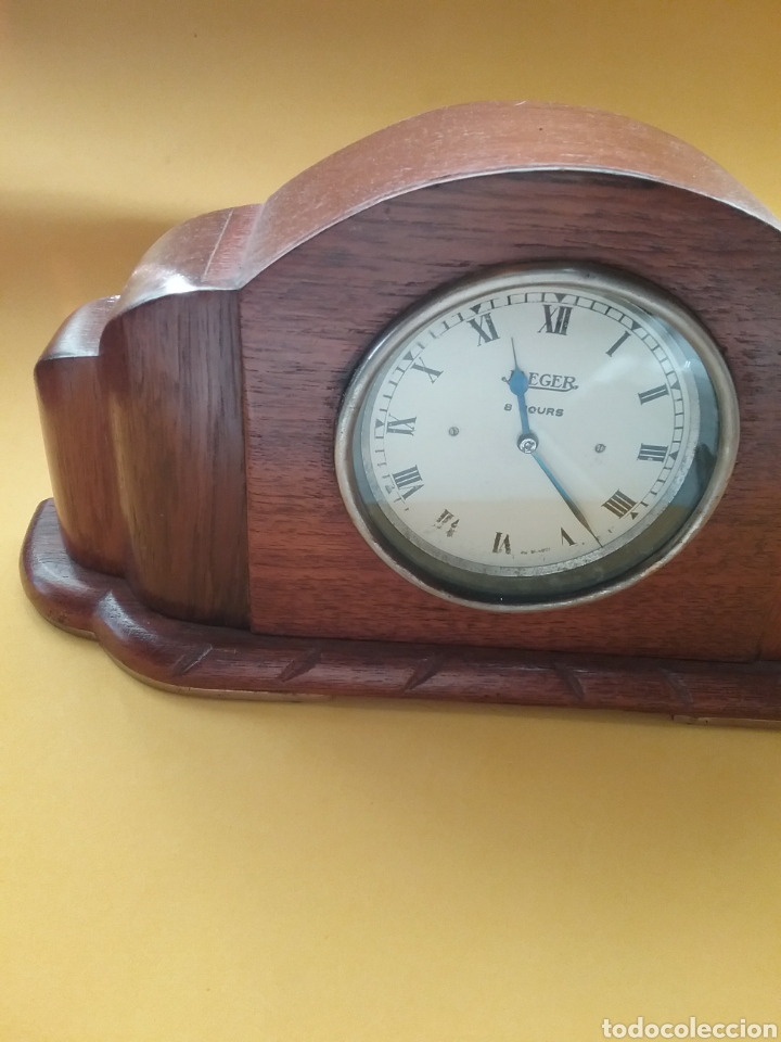 Relojes de carga manual: Reloj de sobremesa Jaeger en madera. - Foto 2