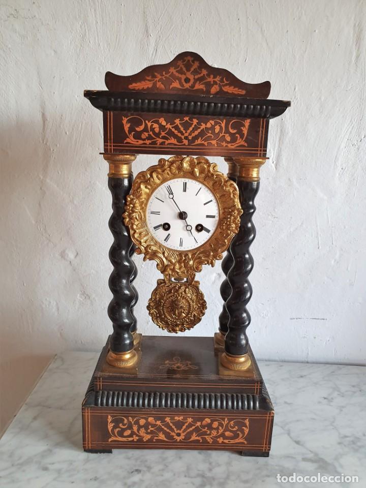 Relojes de carga manual: RELOJ DE PORTICO CON MARQUETERIA - Foto 1