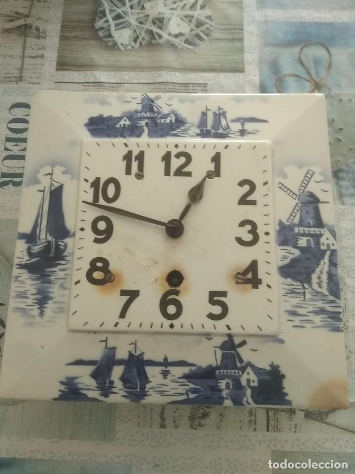 Relojes de carga manual: Reloj antiguo - Foto 1