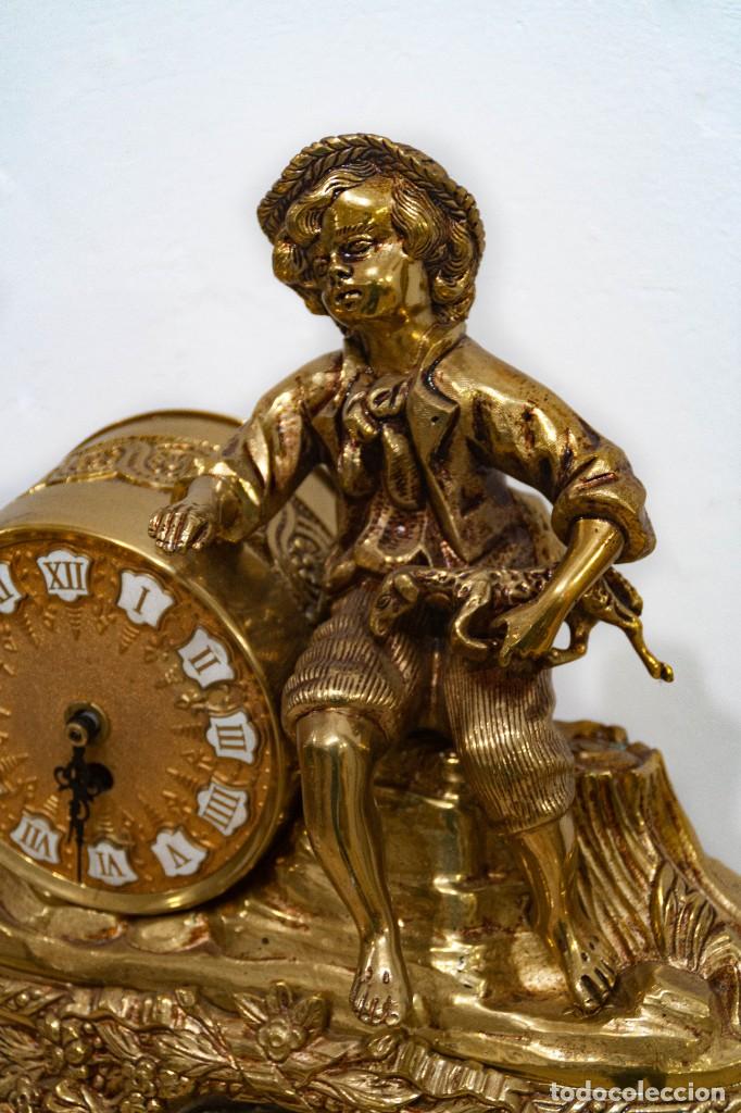 Relojes de carga manual: Reloj de bronce pastorcillo. - Foto 3