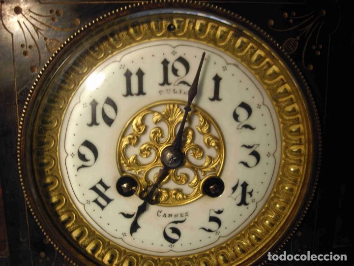 Relojes de carga manual: RELOJ MARMOL NEGRO ROJO COLUMNAS - Foto 4