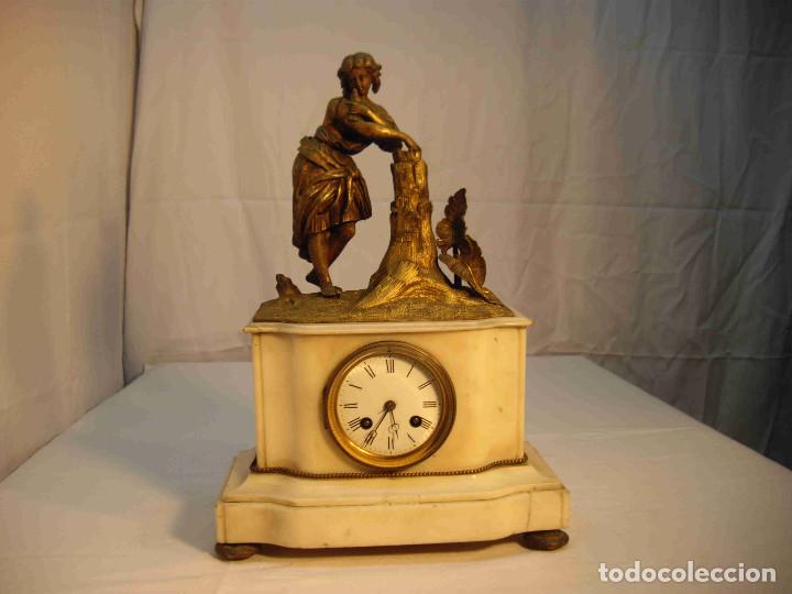 Relojes de carga manual: RELOJ MARMOL BLANCO MUJER BRONCE - Foto 1
