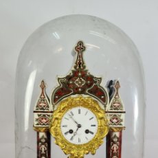 Relojes de carga manual: RELOJ DE SOBREMESA CON URNA. VALERY. PARIS. MADERA CON MARQUETERIA. SIGLO XIX