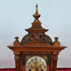 Relojes de carga manual: RELOJ DE SOBREMESA. H.A.C. CAJA DE MADERA. SELVA NEGRA. ALEMANIA. 1907.