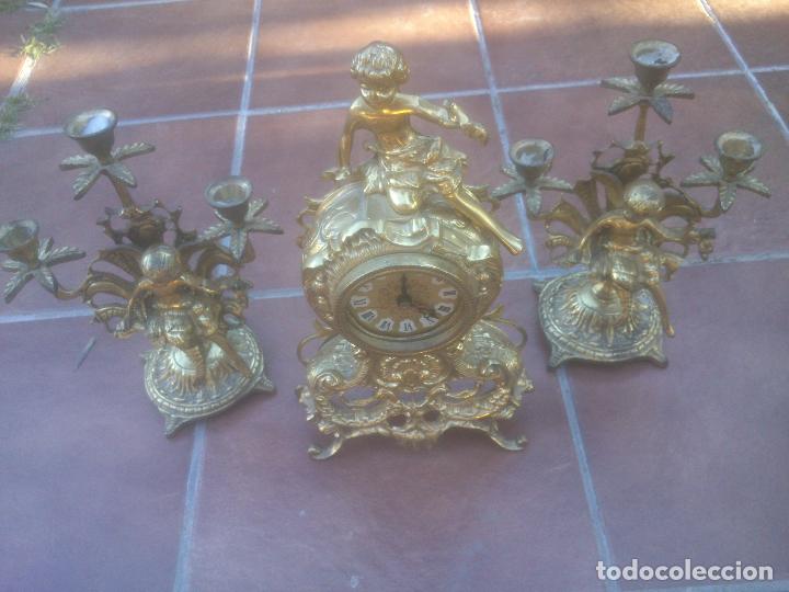 Relojes de carga manual: Conjunto de sobremesa de bronce. Reloj y candelabros. - Foto 7 - 272634473