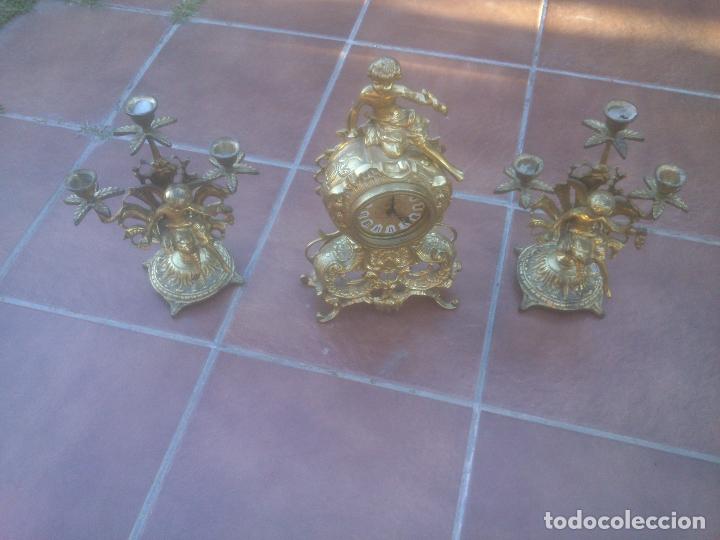 Relojes de carga manual: Conjunto de sobremesa de bronce. Reloj y candelabros. - Foto 1 - 272634473