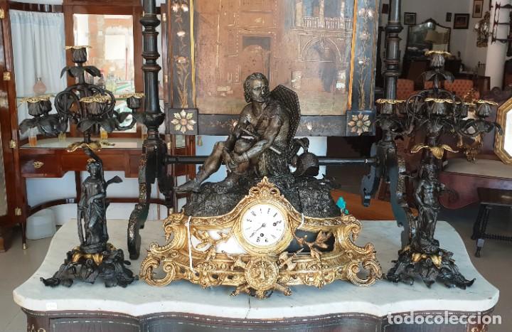 Relojes de carga manual: Reloj franc&eacute;s con candelabros - Foto 1